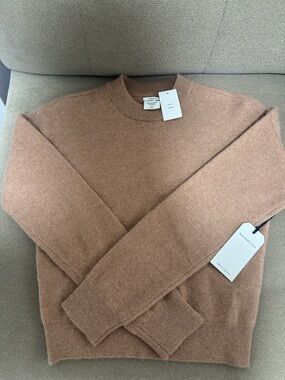 Abercrombie & Fitch Women's Crewneck Sweater in Camel Brown